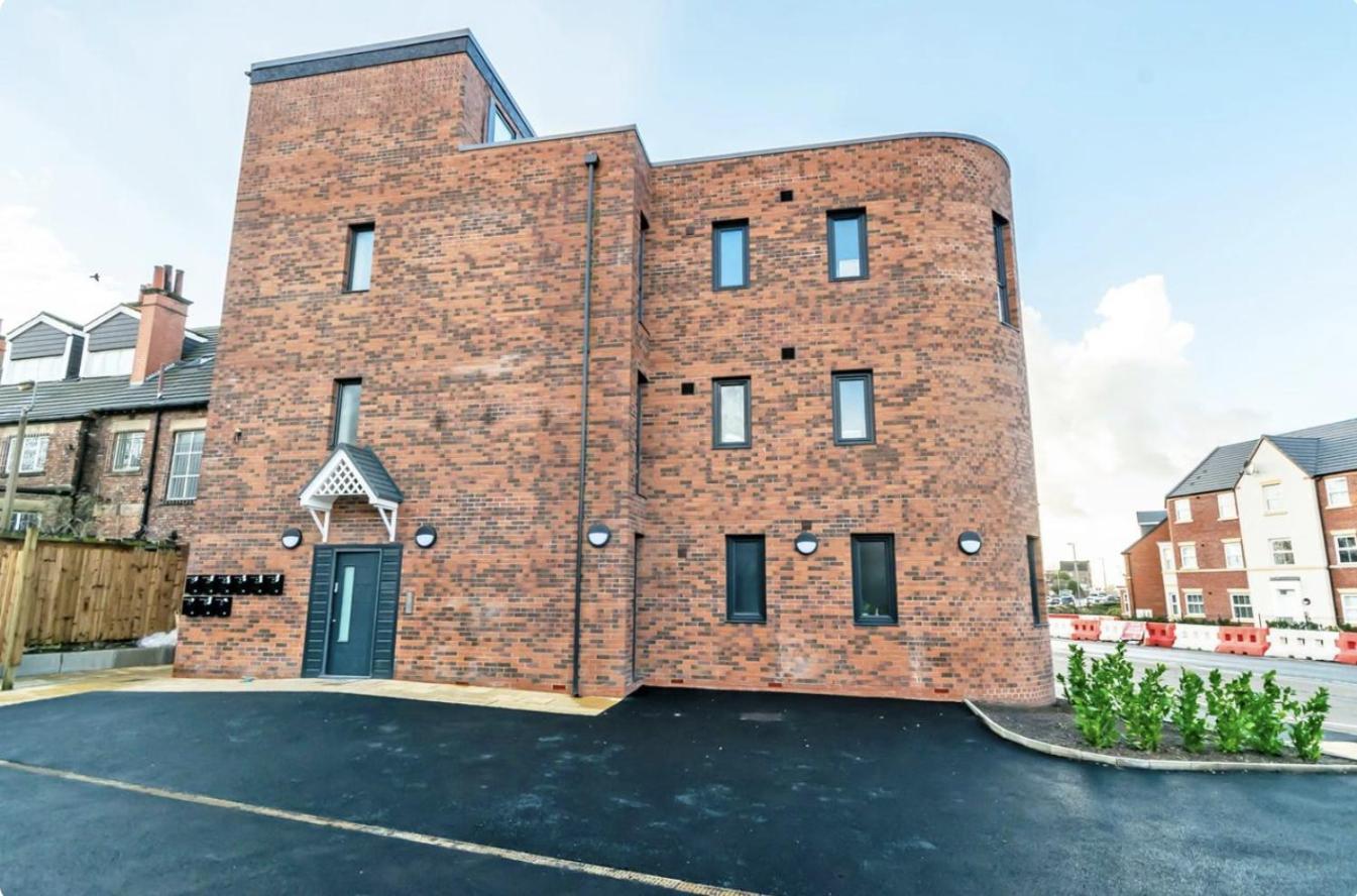 Opp Liverpool - Perfect For Contractors And Travellers, Big Savings Booking 4 Nights Or More! Lägenhet Exteriör bild
