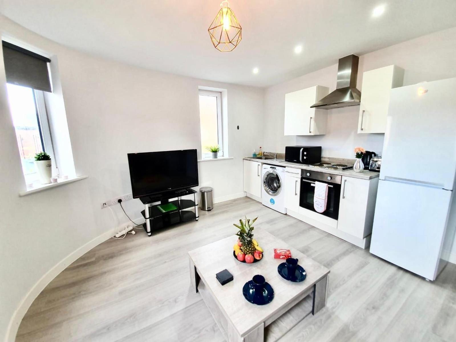 Opp Liverpool - Perfect For Contractors And Travellers, Big Savings Booking 4 Nights Or More! Lägenhet Rum bild